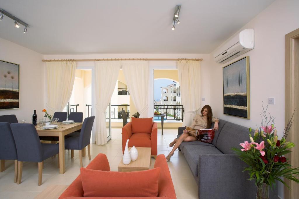 St Nicolas Apartments Paphos 外观 照片